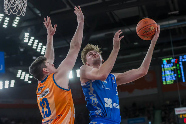 他凭借扎实 他凭借扎实