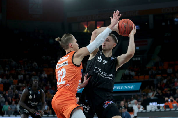 制胜一球 制胜一球