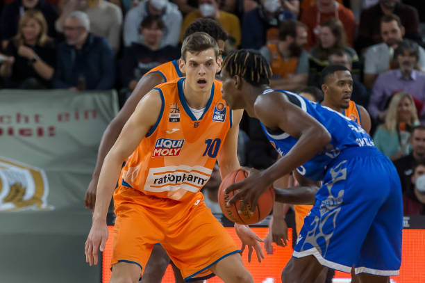 上的竞争优 上的竞争优