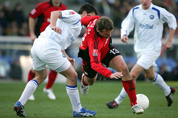 历短暂低迷 历短暂低迷